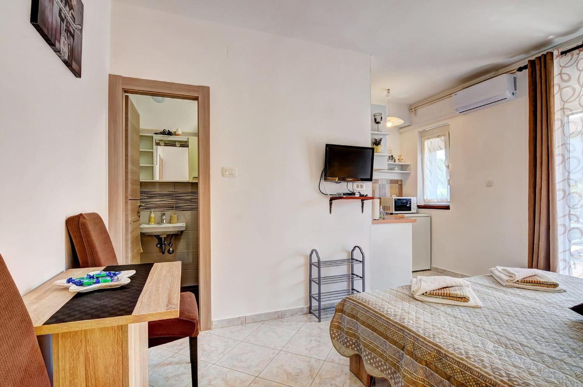 Lovely Apartments In Valbandon Fazana Ngoại thất bức ảnh